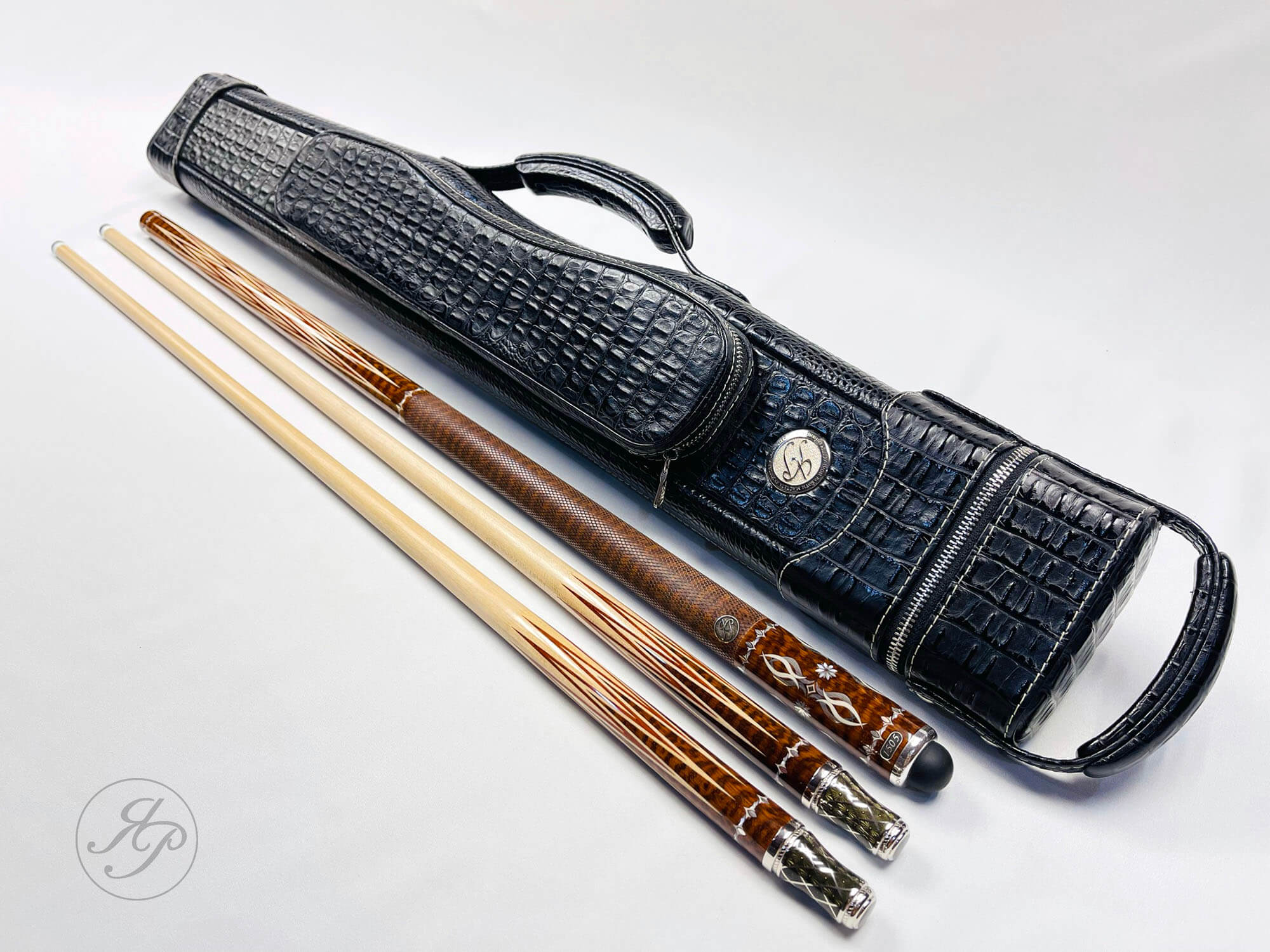 Кий ручной работы 1505 для пула из змеиного дерева