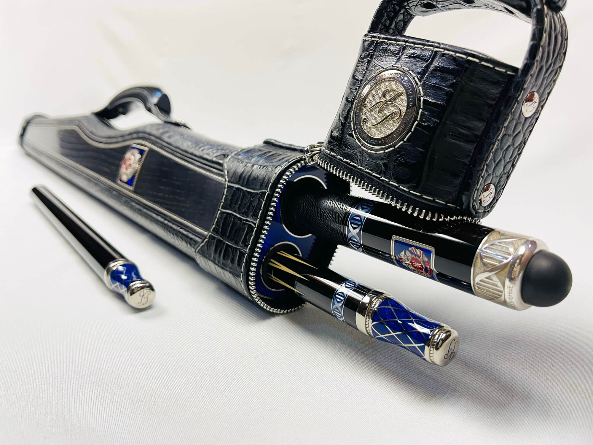 Кий ручной работы 1980 из эбена  кадуцей