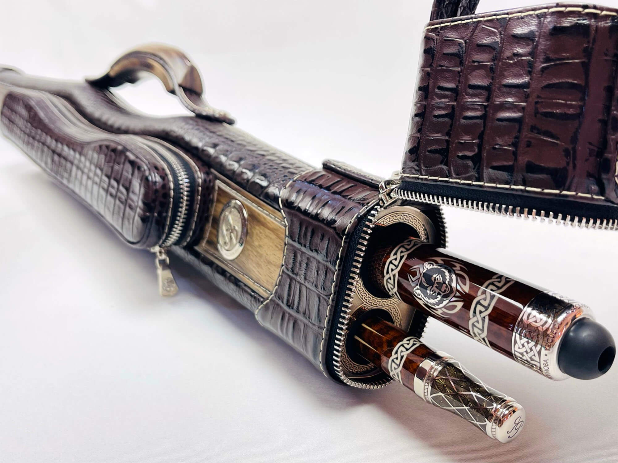 Кий ручной работы 1700 из змеиного дерева с мишкой