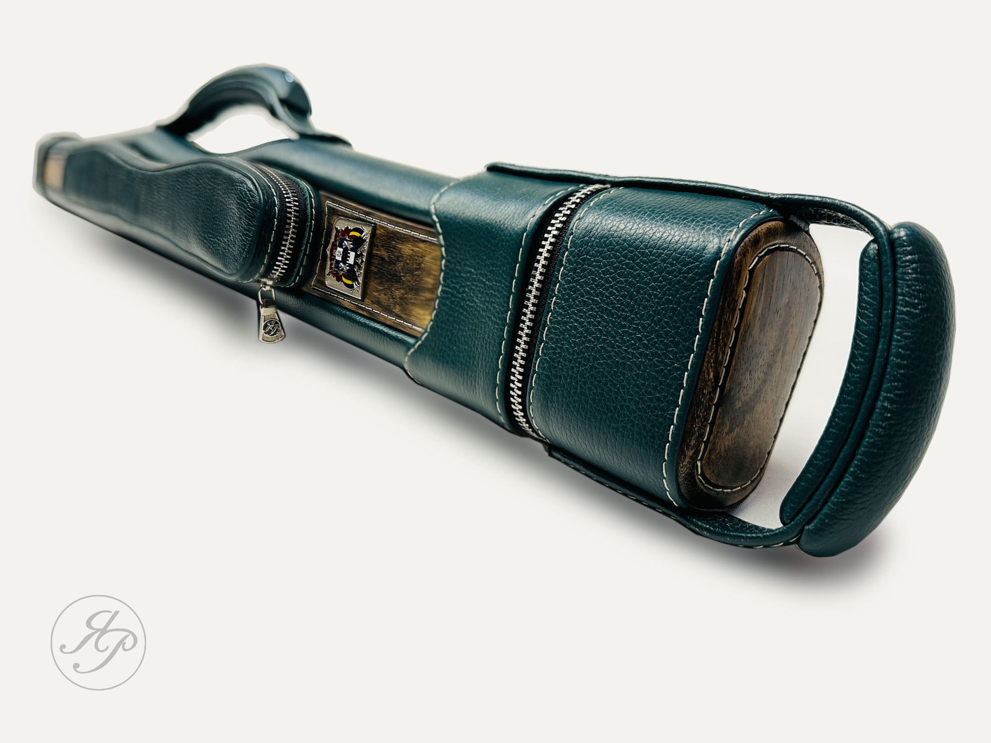 Тубус Элегант для двухсоставного кия из дерева и кожи  TS 031 с гербом РО    180000 ₽