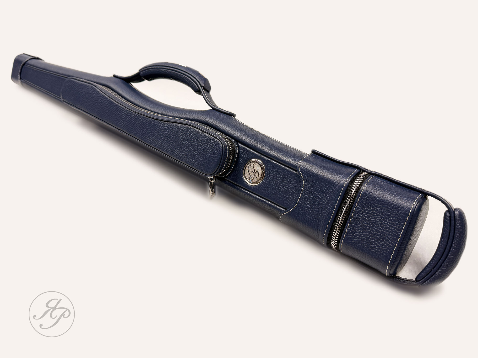 Тубус для двухсоставного кия, из темно-синей кожи   TS 021 85 000 ₽