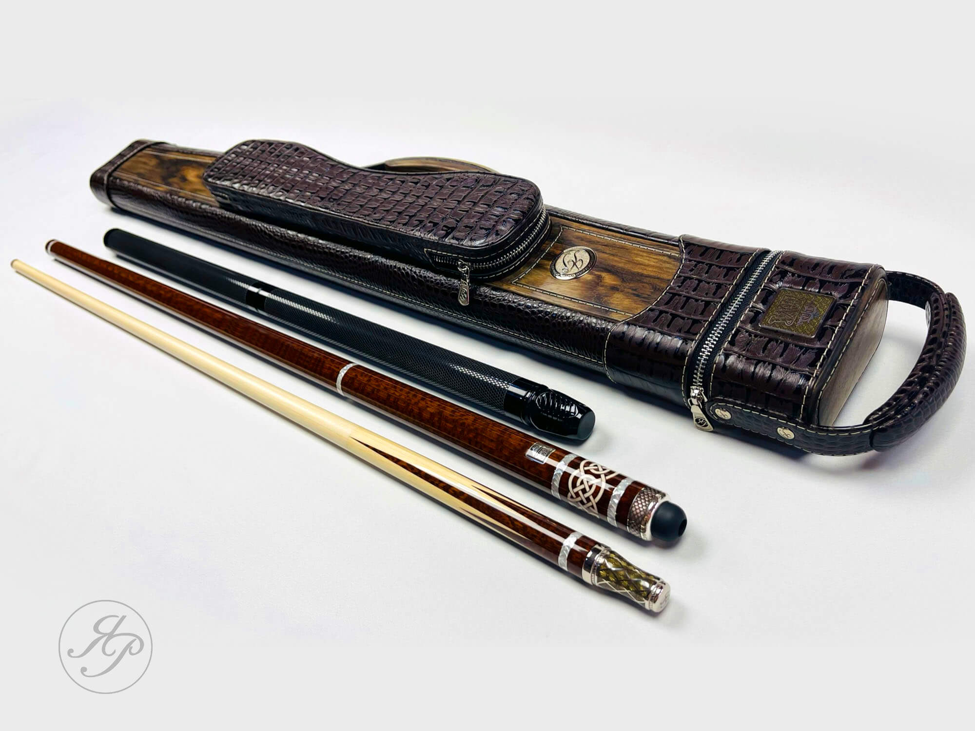 Кий ручной работы 0101 из змеиного дерева