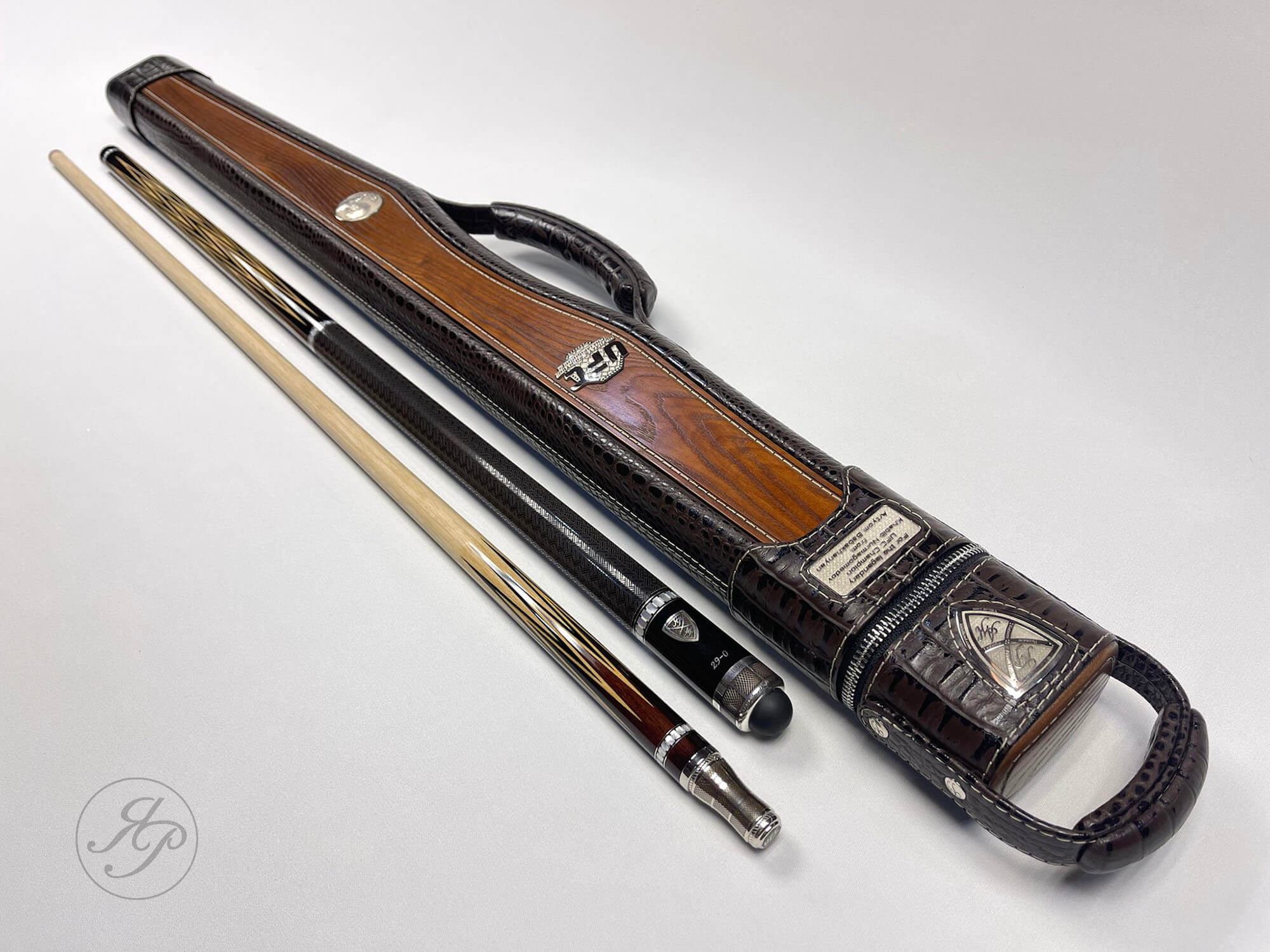 Кий ручной работы 29-0 из макассара "Хабиб"