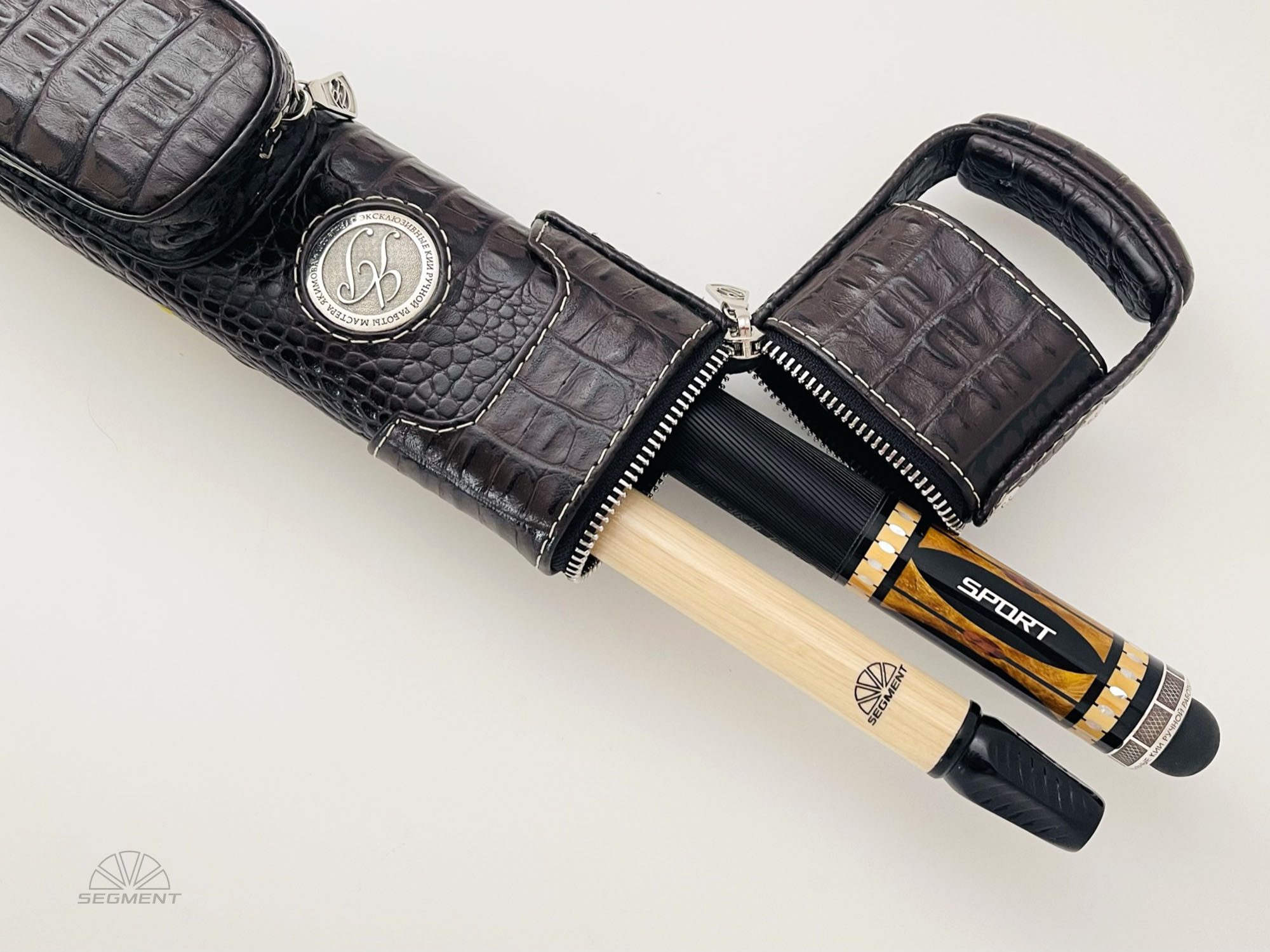 Бильярдный кий 021 с желтой инкрустацией